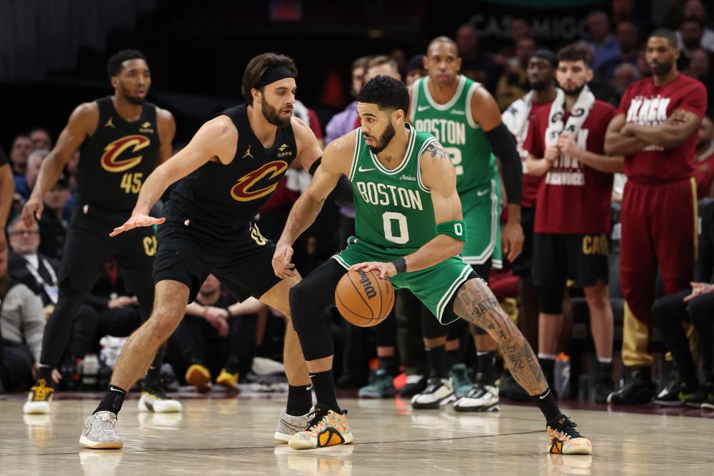 但巴黎凭借 但巴黎凭借